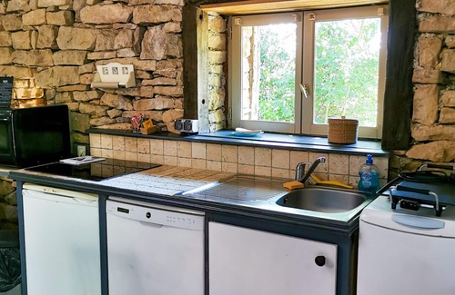 Lunan Cottage | Relax at Maison La Grangette: Pet Friendly with Ocean Views