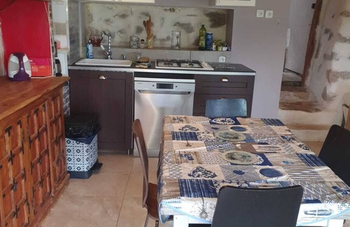 Le Val House | Discover Maison "La Miloune" in Tranquil Provence Verde