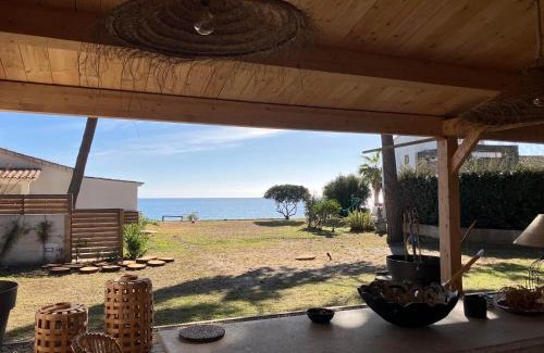 Ghisonaccia House | Oceanfront Bliss at Maison "LA ROSALINDA-2B" Ghisonaccia
