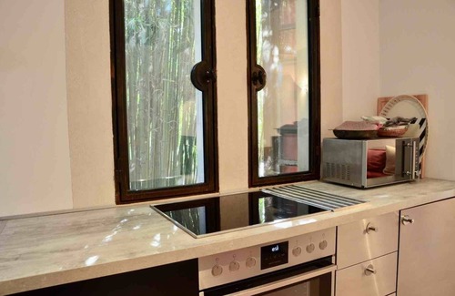 Oppede House | Experience Maison LA Suite: Pool, Ocean View & Spa Bliss