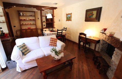 Pre-Saint-Didier Apartment | Family-Friendly Maison Lalla - Guest Rated 10/10