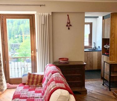 Pre-Saint-Didier Apartment | Family-Friendly Maison Lalla - Guest Rated 10/10