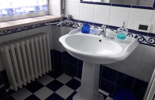L'Aquila Bed & Breakfast | Inviting Maison Lavande: Wheelchair Accessible & Family-Friendly