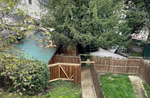 Senlis House | Discover Maison Le Clos des Cerfs: Family & Pet Friendly Stay