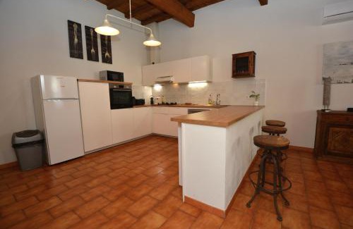 Tarascon House | Family-Friendly Maison Le Neuf Tarascon with Top Ratings