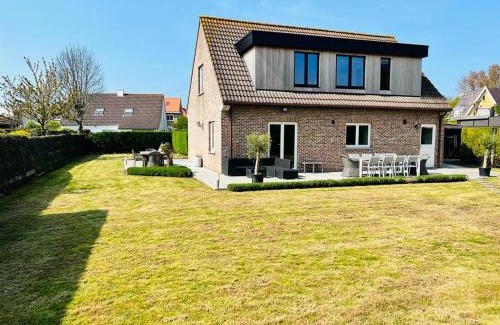 Middelkerke Villa | Pet-Friendly Maison - Le Sable Doux: Guest Rated 9.5/10