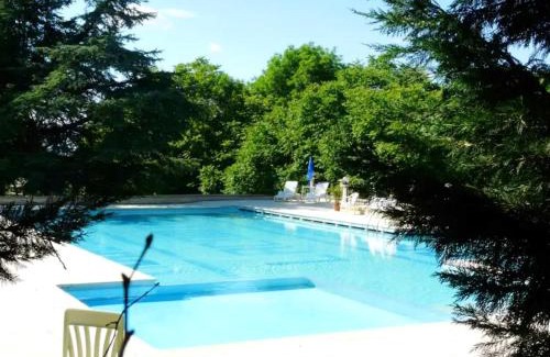 Carlucet House | Bright Maison in Carlucet with Shared Pool & Family Friendly