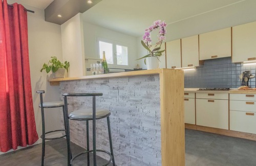 Apremont House | Maison Mado: Scenic Gîte with Pool and Mountain Views