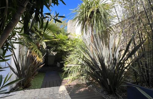Sainte-Marie-de-Re House | Cozy Maison Magnolia Near the Beach in Sainte Marie de Ré