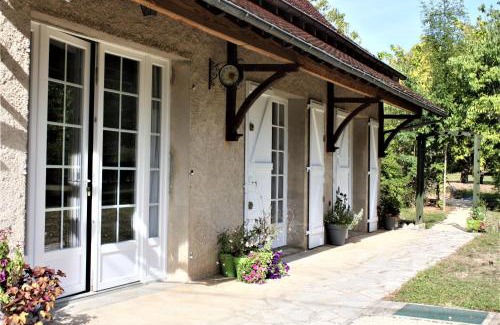 Luzech House | Oceanfront Retreat at Maison Mariela - Guest Rated 9.9/10