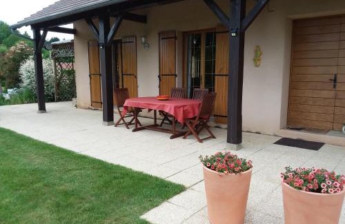 La Roche-l'Abeille Bed & Breakfast | Discover Maison Maton: Guest Rated 9.5 with Pool Access