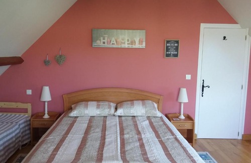 La Roche-l'Abeille Bed & Breakfast | Discover Maison Maton: Guest Rated 9.5 with Pool Access