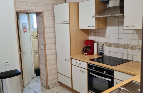 Beauvoir-sur-Mer House | Cozy Maison Mitoyenne with Marsh View & Pet-Friendly Perks