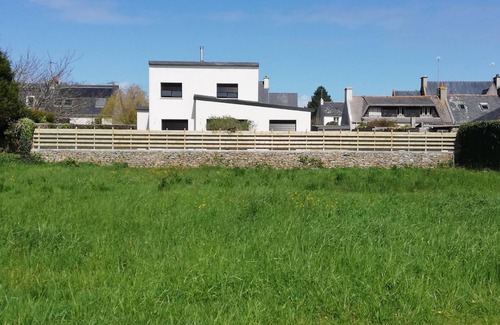 Plobannalec-Lesconil House | Maison Moderne Bourg: Relax by the Pool Near the Sea