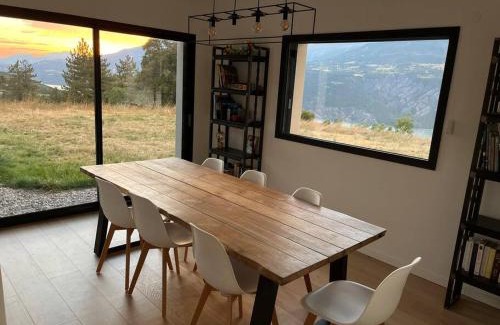 Les Sagnieres Villa | Modern Haven with Breathtaking Views - 5 Min from Lake