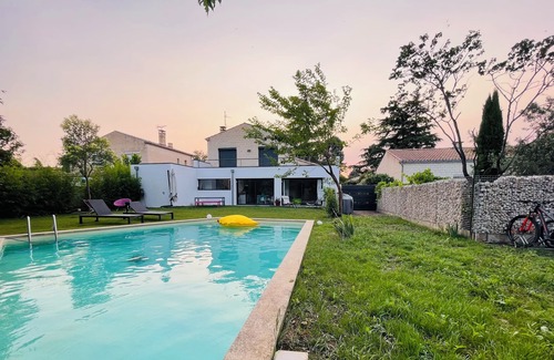Montfavet House | Family-Friendly Vrbo Property for a Memorable Stay