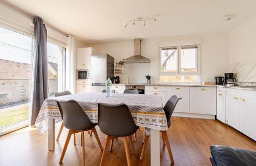 La Grande-Paroisse Villa | Modern and Comfortable Retreat for 7 Guests