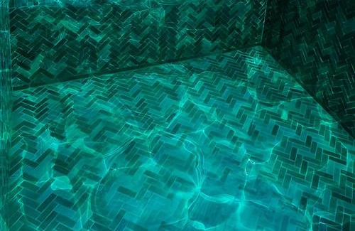 Soulac-sur-Mer Bed & Breakfast | Experience Creative Getaways at Maison Monoï with Spa & Pool