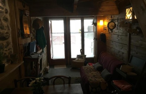 Mont-Dore House | Maison Mont-Dore: Family-Friendly Retreat with Great Reviews