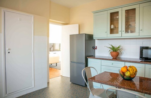 Sommerschield Apartment | Maison Moz: Family-Friendly Retreat with Ocean Views