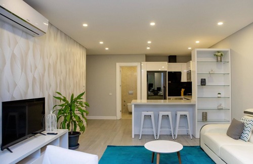 Polana Cimento A Apartment | Oceanfront Retreat: Maison Moz - Toprak II with Pool