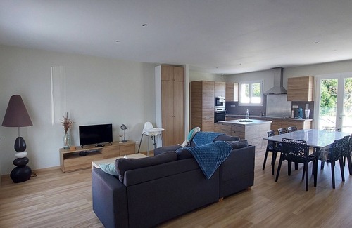 La Cotiniere House | Exceptional Maison Neuve: Ocean View & Family-Friendly Stay