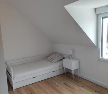 Plobannalec-Lesconil House | Family-Friendly Maison Neuve for 4-5 Near Kerguen