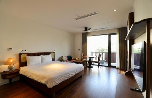 Truc Bach Apartment | Guest Rated 10/10 at The Quarter Apartment Retreat
