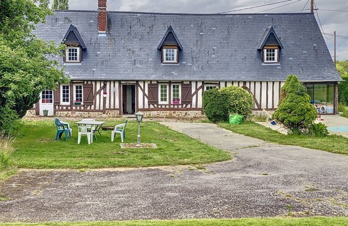 Plasnes Cottage | Tranquil Maison Normande with Pool and Ocean Views