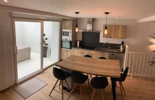 Les Sables d'Olonne House | Cozy Maison Pêcheur: Family-Friendly Near Beach & Port
