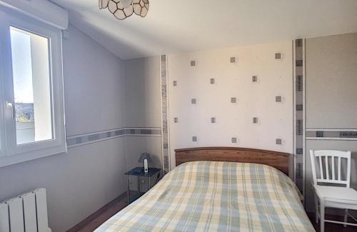 Carolles House | Serene Maison Near the Beach with Family-Friendly Amenities