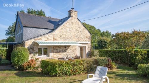 Tredion House | Peaceful Retreat with Pet-Friendly Amenities and 10/10 Rating