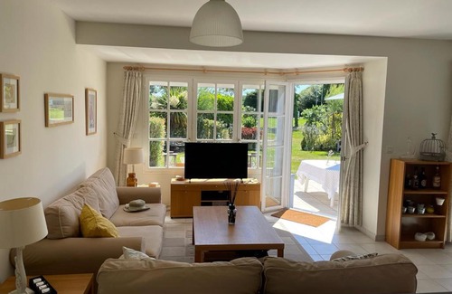 Coex House | Family-Friendly Retreat at Maison Papillon Awaits You