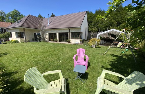 Ailly-sur-Noye House | Maison Passive: Perfect for Family Getaways with Pets