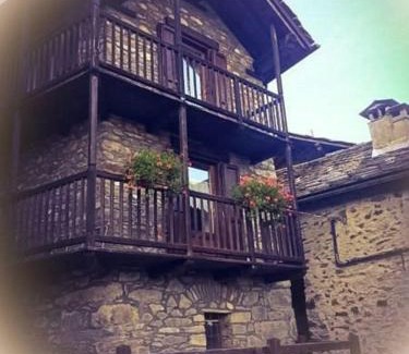Perloz House | Discover Maison Perruchon: Pet and Child Friendly Retreat