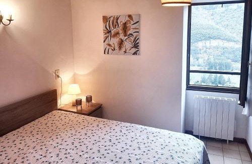 Mostuejouls House | Welcoming 2-Bedroom Maison in Mostuejouls for Families