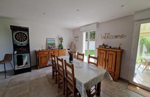 Graye-sur-Mer House | Family-Friendly Maison with 4 Bedrooms Near Graye sur Mer