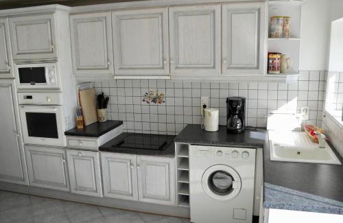 Commequiers House | Cozy Vendeenne Cottage for Relaxing Family Getaways
