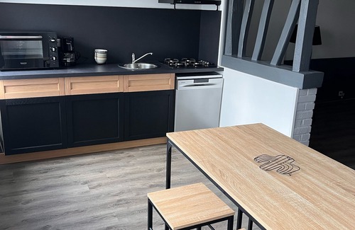 Gamaches House | Family-Friendly Retreat Near Nature with Ocean Views