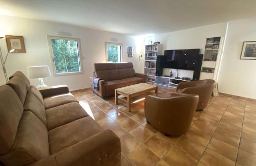 La Foret-Fouesnant House | Family-Friendly Maison with Garden Near Golf & Port