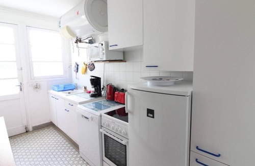 Saint-Trojan-les-Bains House | Cozy Beachside Retreat with Parking and Garden Access