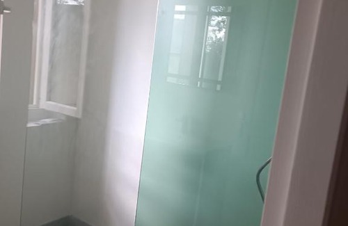 Oasis - Maroc House | Convenient Maison Near the 24h Circuit for Travelers