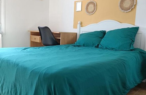 Oasis - Maroc House | Convenient Maison Near the 24h Circuit for Travelers