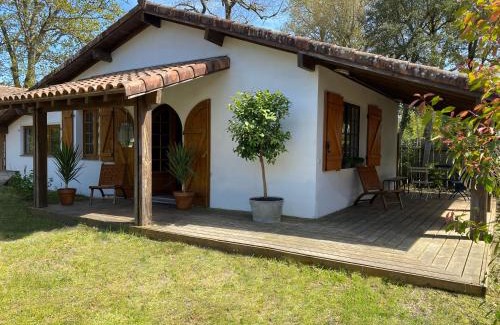 Azur House | Family-Friendly Maison Near Soustons Lake with Pet Amenities