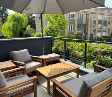 Lambersart Villa | Convenient Hotel Near Old Lille with Parking & Family Perks