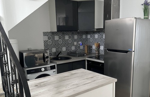 Tremblay-en-France House | Maison Proches Commerces et Transports