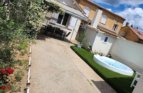 Sorgues House | Discover Maison Provence Near Avignon - Family-Friendly Retreat