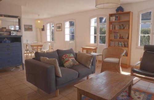 Locmaria House | Comfortable Maison Locmaria for Families and Pets