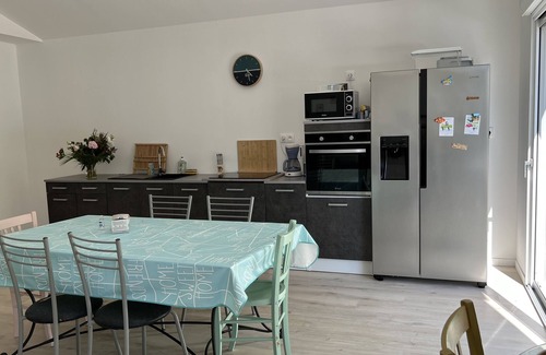 Jard-sur-Mer House | Relaxing Retreat: Maison Récente with Hot Tub Near Beach