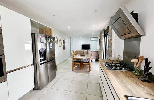 Saint-Paul House | Stunning Maison with Pool & Ocean View Rated 9.6/10
